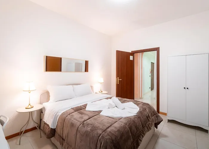 Vitti's 6 Panzió 3*